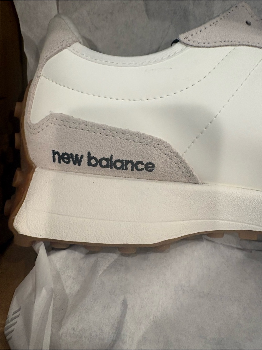 NEW BALANCE 327 - Picture 9 of 14